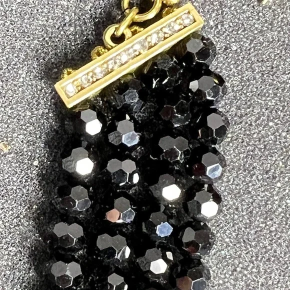 HEIDI DAUS "AN AFFAIR TO REMEMBER" 4 STRAND NECKLACE & EARRINGS SET Black & Red - Picture 6 of 14